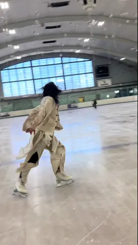 When pain is also beauty  Jacket from @Hannovæ.  🎥 @Sarah Liu  #bts #army #kpop #btsarmy #IceSkating 