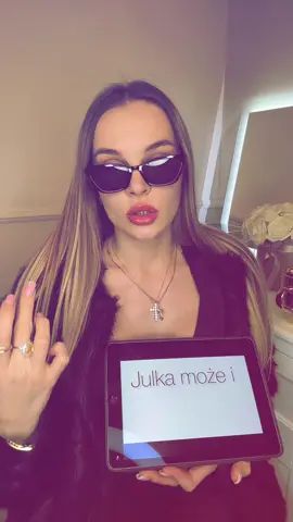 Taksy jakiej piosenki po rosyjsku/ukraińsku dla was nagrać? 😄 #julka #julkamoże #julkamożei #warszawa 