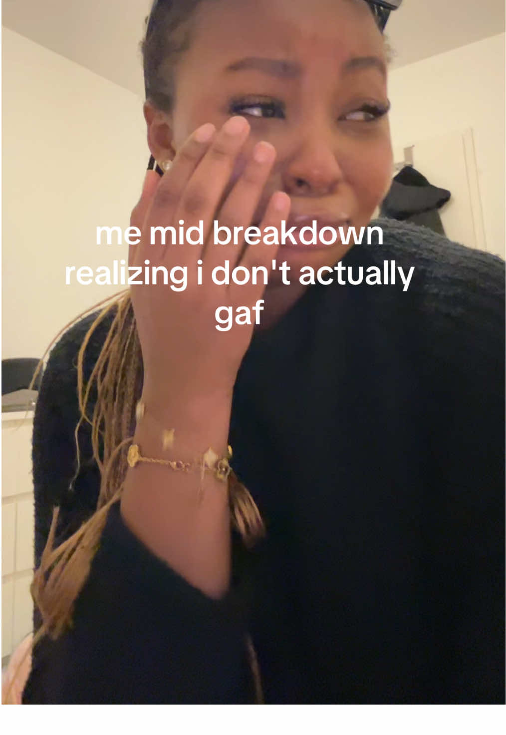 Haaaha Idk where I was walking to😭#hahahaha #midbreakdown #breakdown 