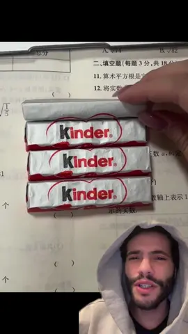 Secret dans les kinder 🍫 #kinder #kinderbueno #kindermaxi #secret #apprendre #decouvrir #learn #learning #chocolat #chocolate #chocolatelover 