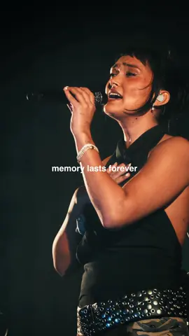 whether you’re with me, or not remember that we traded love and that’s forever dedicated to Palestine 🇵🇸 #OnTour #juniper #newmusic 