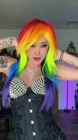 i love @ashnikko !!!