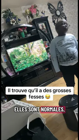 Je comprends pas elles ont quoi ses fesses à la base 😂 #pourtoi #kongolesesousbbl 