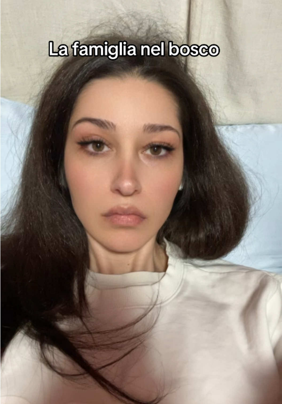 La famiglia nel bosco 🤧 non si può uscire dalla “grande macchina” 🤡