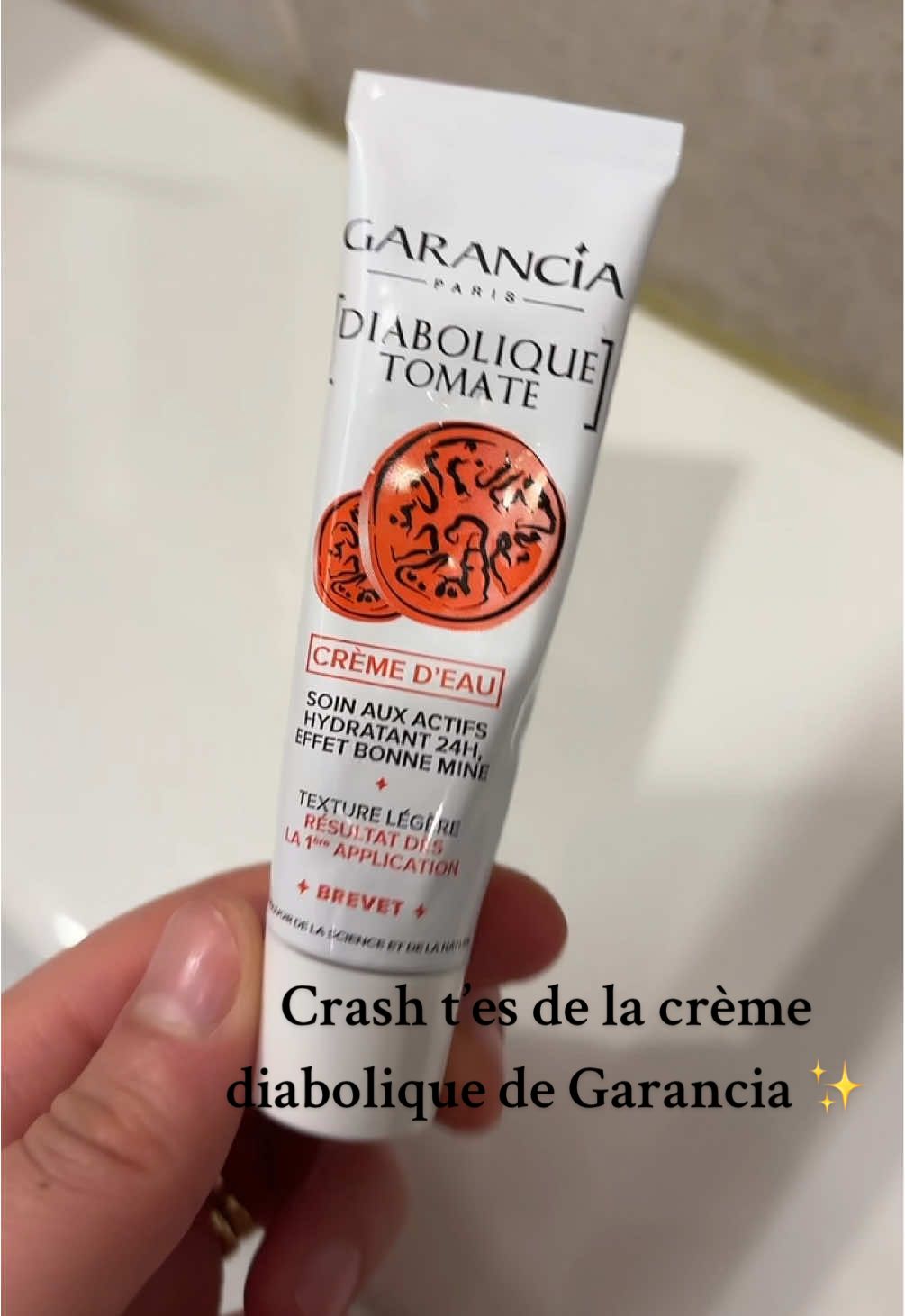 La Crème Diabolique de @LABORATOIRE GARANCIA @Garancia Magic Club … une potion magique pour une peau hydratée, repulpée et éclatante✨ Texture fondante, fini velouté et glow instantané — je comprends enfin pourquoi elle porte ce nom 😈💧 Avec son petit format tu peut l’emporter partout avec toi 👌🏼 Un vrai sortilège beauté à glisser dans sa routine ! #garancia #garanciabeauty #diaboliquetomate #pourtoii #fyp 