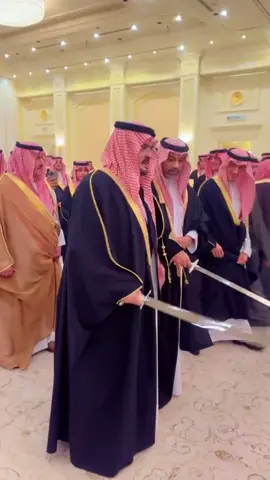 قبل قليل ‏عرضة الأمير ⁧‫#عبدالعزيز_بن_فهد‬⁩ 🇸🇦💚 ‏في حفل زواج الامير ‏نواف بن عبدالعزيز بن فهد بن فرحان آل سعود