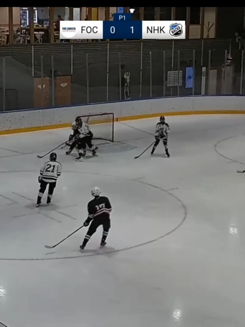 Mål. VALDEMAR LINDGREN Assist. JACOB AHNLUND #hockeymoments #hockeyseason #hockeyboys #hockeygame #ishockeyskill