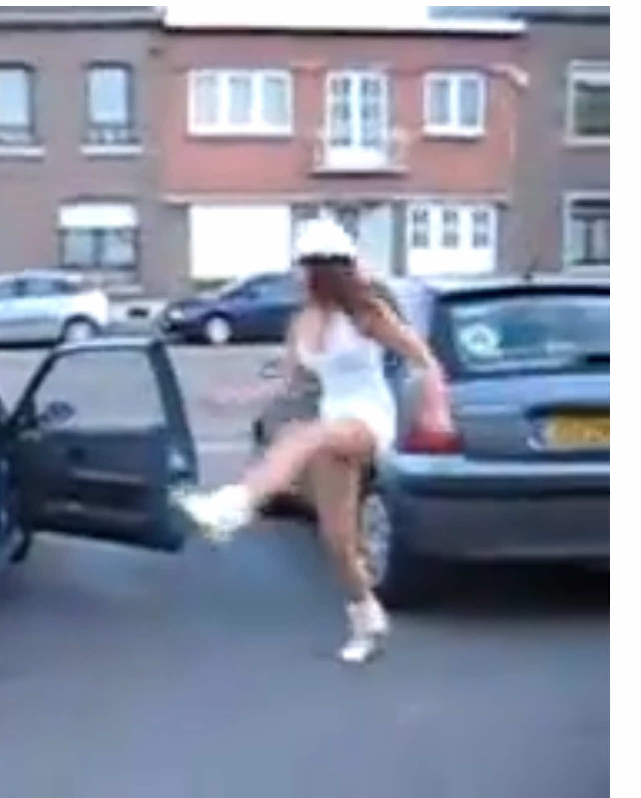 song: NE CMOTRN by @stakillaz and @zaydera #jumpstyle #hardstyle #muyshai #yabujin #fyp 