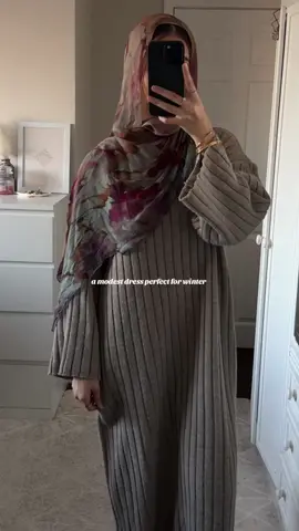 The quality is amazing!! So warm💕🩷 #emlavish #emlavishmademebuyit #tiktokmademebuyit #emblackout #modestoutfitinspo 