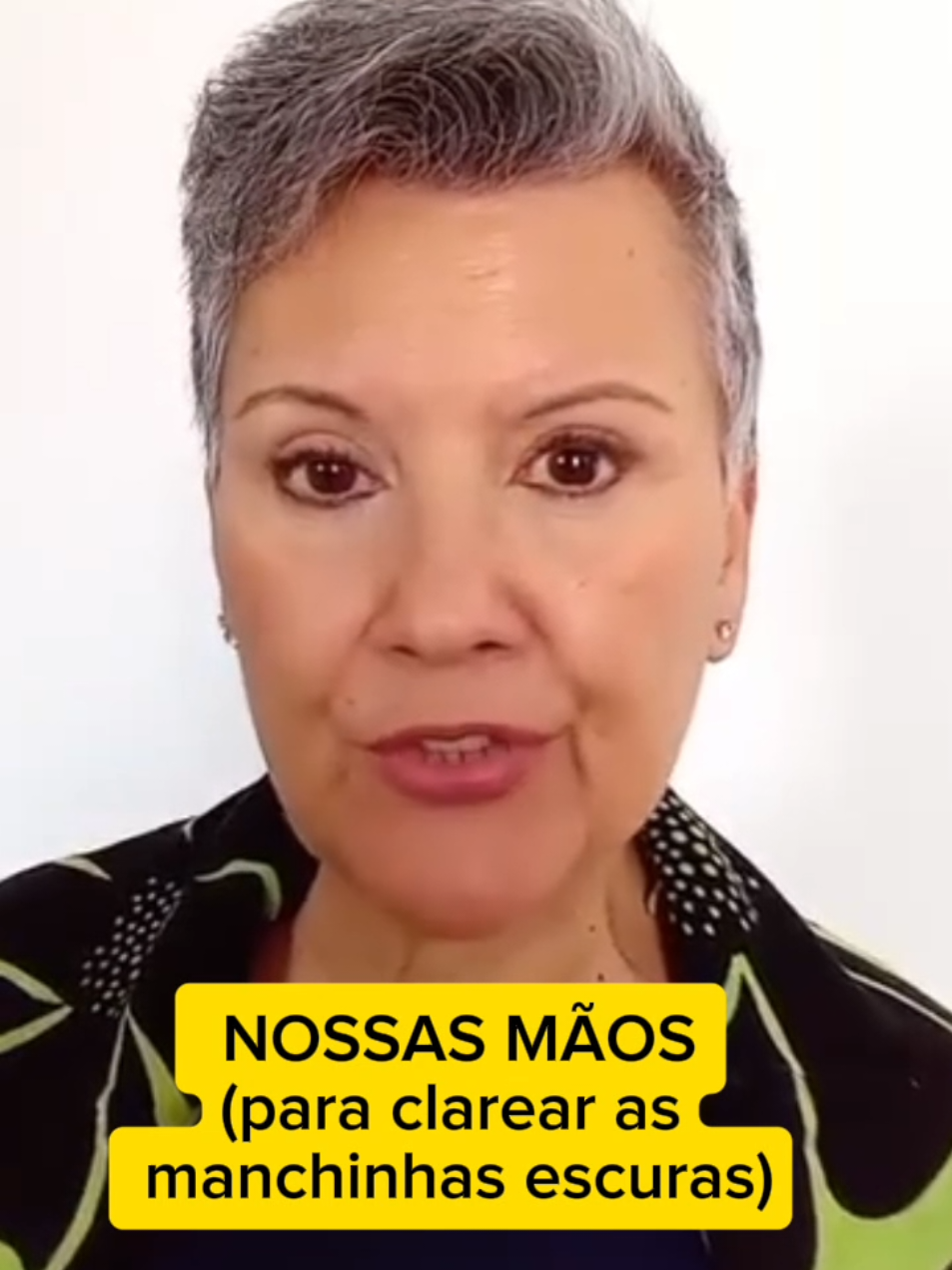BPANTOL DERMA e VINAGRE DE MAÇÃ ORGÂNICO, uma mistura perfeita para ajudar a clarear as manchinhas escuras das mãos das divas. #abelezadapelemadura  #maosbonitas