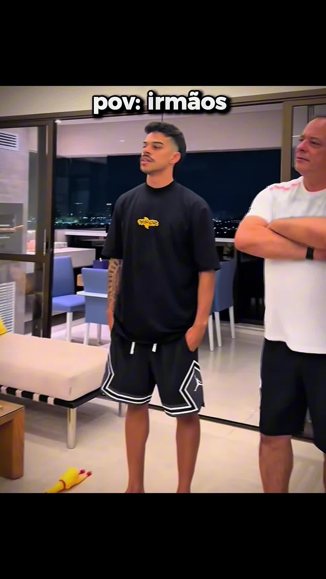 Pov: Irmãos 😂🔥🤭 #POVIrmãos #Irmãos #VidaDeIrmão #HumorDeFamília #FamíliaEngraçada