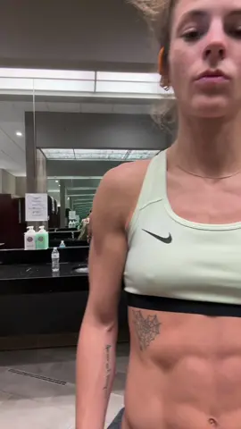 Back day best day 😻🥹 . . . #GymTok #fyp #fitnessjourney #gymmotivation 