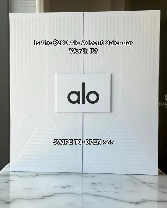 Advent calendar season is almost here, and we got our hands on this one from @alo to see if it's really worth it. 💝 #adventcalendar #alo #aloyoga #commissionearned #unboxing