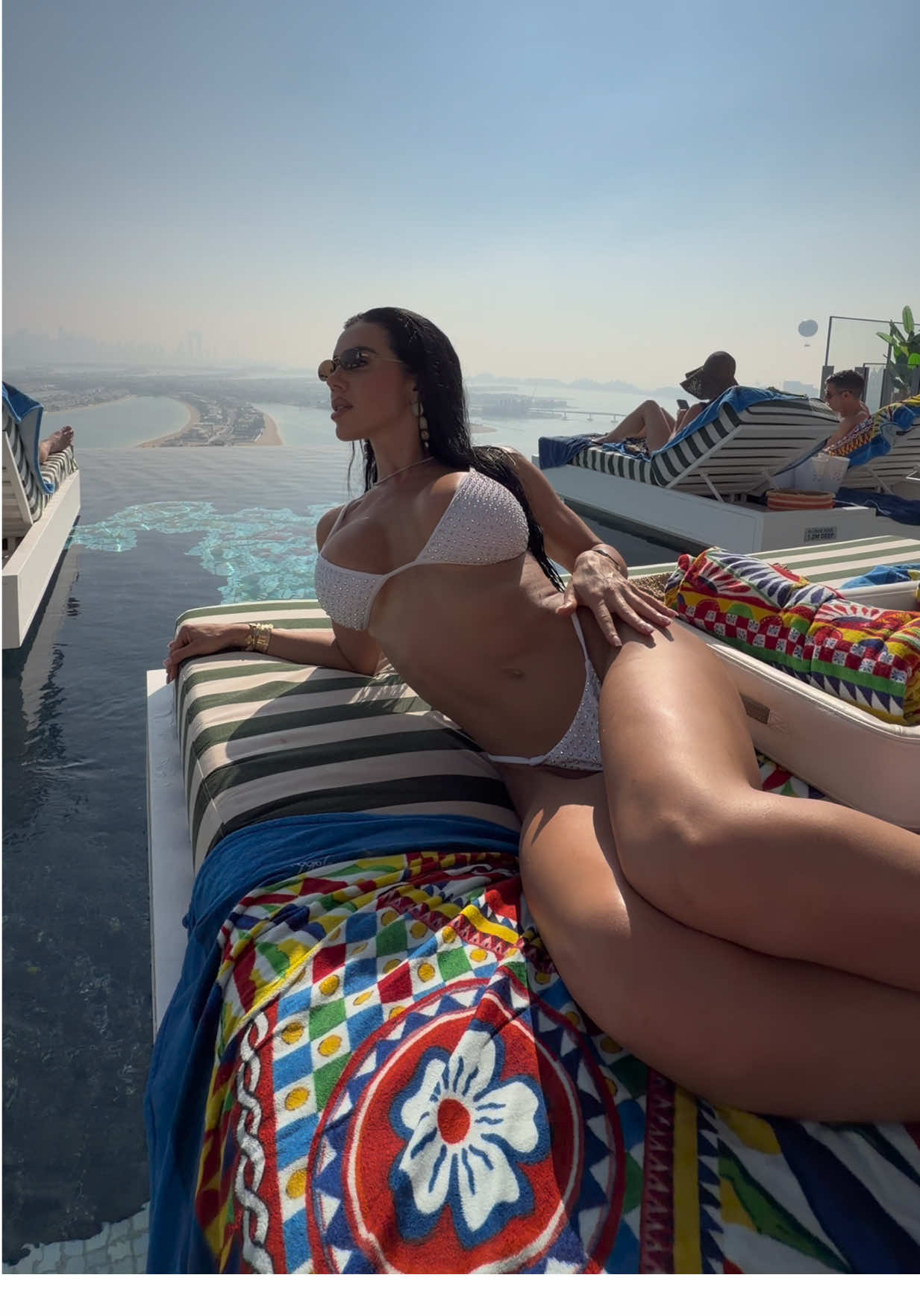 📍Cloud 22 sky pool at the Royal Atlantis