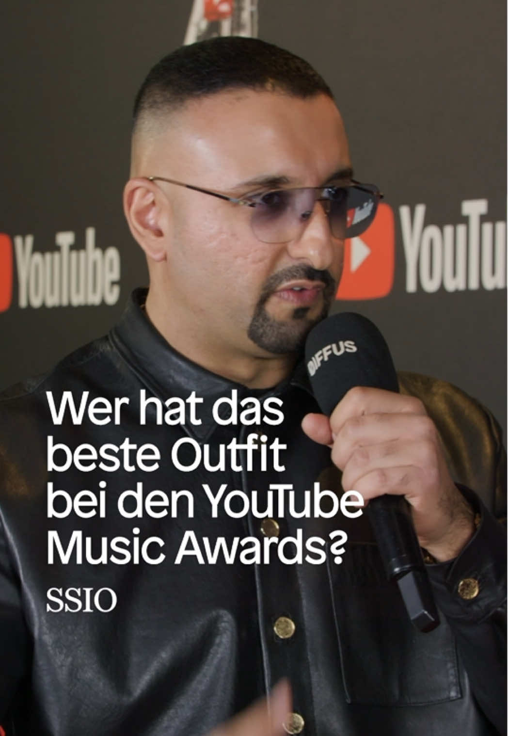 Wer hat das beste Outfit bei den YouTube Music Awards 2025? Mit @Pativalpati @SSIO @𝐙𝐀𝐇𝐈𝐃𝐄 @badmómzjay @iam.domiziana @Ski Aggu @A Y L I V A🎙 @Esther Graf @YouTube #youtubemusicawards #redcarpet #outfit 