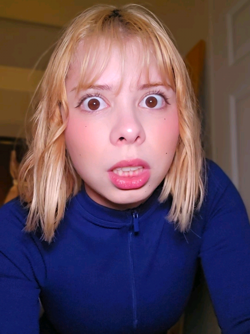 Me siento EXPUESTAAA . . . . . . . . . . . . #oufit #oufitideas #ropa #moda 