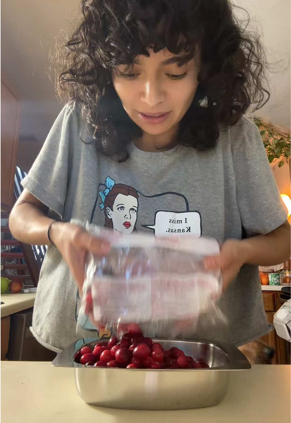 They freeze very well and make the best tart juice 🥹 #coldpressedjuice #kitchengadgets #maualjuicer #amazonmusthaves @Ocean Spray Inc. 