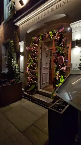 ✨ Dinner at The Castle Pub ✨ If you’re looking for that perfect festive spot in Farnham, The Castle absolutely nailed it tonight. From the menu:  🍲 Parsnip Soup  🥧 Chicken & Chorizo Pie, Mash, Veg & Gravy 🍫 Chocolate Brownie & ice cream  ⭐ Friendly, professional and genuinely welcoming 🔥 Warm, inviting, festive atmosphere  🍽️ Tasty food — proper comfort dishes 🎄 That cosy Castle Street charm that makes this time of year feel extra special A brilliant evening from start to finish.  If you’re heading out in Farnham this December… The Castle is worth a visit. ❤️ #Farnham #CastleStreet #TheCastlePub #FarnhamLife #FarnhamFood 
