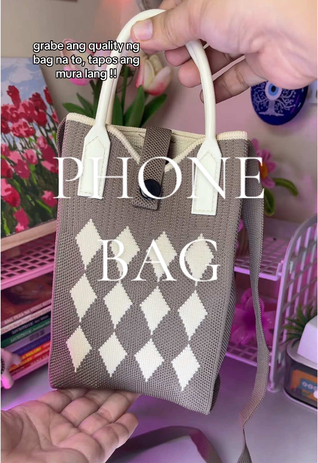 Cute Phone Bag mapapa wow kana lang talaga sa quality ng bag na to.  #minibag #phonebag #smallbag #slingbag #giftideas 