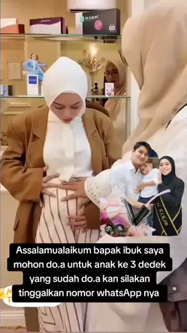 Sejarah #fotografi🕋 dimulai dengan penemuan dua prinsip penting: yang pertama adalah kamera obscura memproyeksikan gambar, yang kedua adalah penemuan bahwa beberapa zat terlihat berubah oleh paparan cahaya. Tidak ada artefak atau deskripsi yang menunjukkan upaya untuk menangkap gambar dengan bahan sensitif cahaya sebelum abad ke-18. Pemandangan dari jendela di Le Gras 1926 atau 1827, diyakini sebagai foto kamera paling awal yang masih ada. [1] Penambahan reoriented asli (kiri) dan berwarna (kanan). Sekitar 1717, Johann Henry Schulze menggunakan bubur sensitif cahaya untuk menangkap gambar huruf cut-out pada botol. Namun, ia tidak mengejar membuat hasil ini permanen. Sekitar tahun 1800, Thomas Wedgwood membuat yang pertama didokumenkan secara andal, meskipun upaya gagal dalam menangkap gambar kamera dalam bentuk permanen... Eksperimennya memang menghasilkan fotogram terperinci, tetapi Wedgwood dan pasangannya Humphry Davy tidak menemukan cara untuk memperbaiki