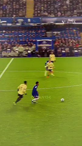 Estevao or Yamal 🔥.?#chealsea #barcelona #spain🇪🇸 #barzil🇧🇷 #viral 