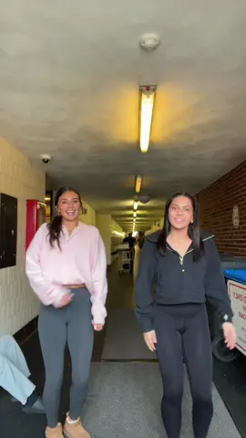 HAPPY THANKSGIVING BREAKKKK #viral #fyp #thanksgiving #famoushallway #dance  