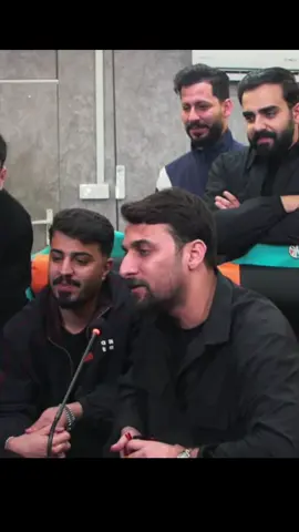 محمد الحلفي داخل الغرفه الازجاجية 