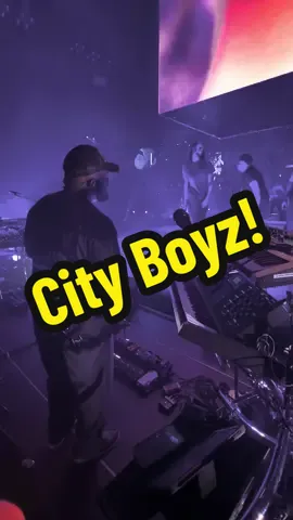 City Boyz live — NSOW basscam 🎸😎✌🏾 Mons🎚️: @josh_ade4 