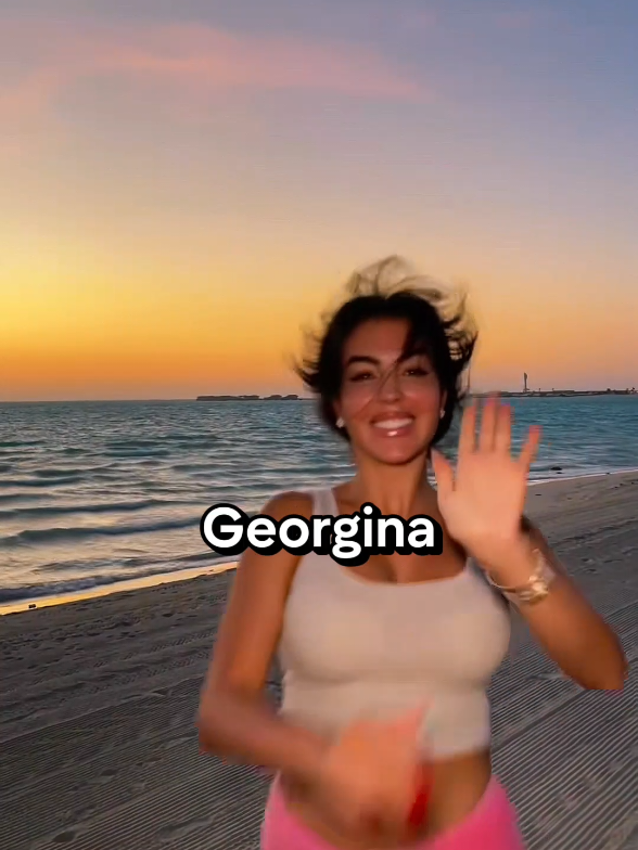 Las 3 esposas más guapas de los futbolistas. #cristianoronaldo #ronaldo #messi #futbol 