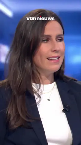 De federale regering heeft een akkoord over de begroting. Aardgas wordt duurder en wie meer dan 4.000 euro bruto verdient, krijgt geen volledige indexering meer. Politiek journalist Hannelore Simoens legt uit hoe wij dit gaan voelen. . . . #vtmnieuws #vtm #begrotingsakkoord #belastingen #viral 