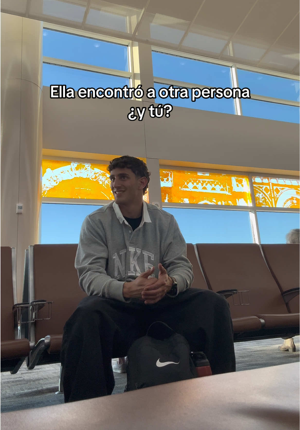 Así mismo, la cabeza bien en alto, brillando más que nunca💥