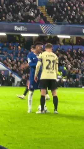 Estevao so good even the opposition can't hate him. He is only the 3rd teenager to score in his first 3 consecutive UCL starts after Mbappe and Haaland. That's the category he belongs in at his age. Generational. #chelsea #chelseafc #championsleague #barcelona #estevao 