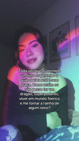 realidade: ia morrer queimada por algum dragão #BookTok #romancebooks #fantasybooks #bookgirlies #fyp 