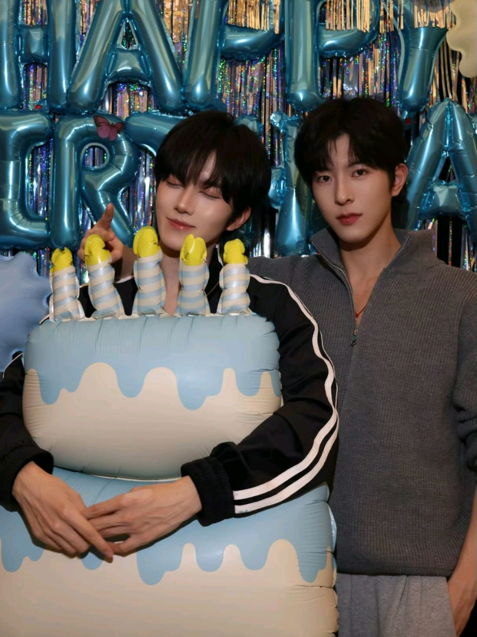 Ya Allah, dari suaranya aja udah bikin gemess 😘😭😭 #XingQiu#Eliothuang#Kipukaqiu#Huangxing#QiuDingjie 