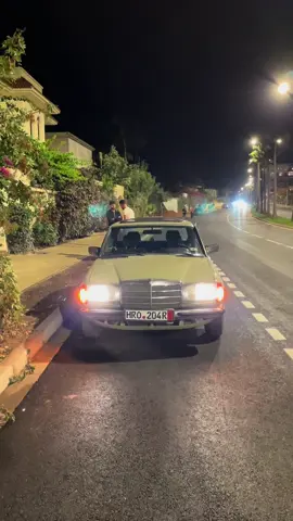 W123 🔞.                                    #rif #nador #mercedes #morroco #w123