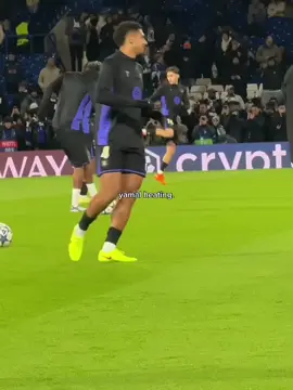 yamal heating ☠️ #yamal #barcelona #chelsea #football 