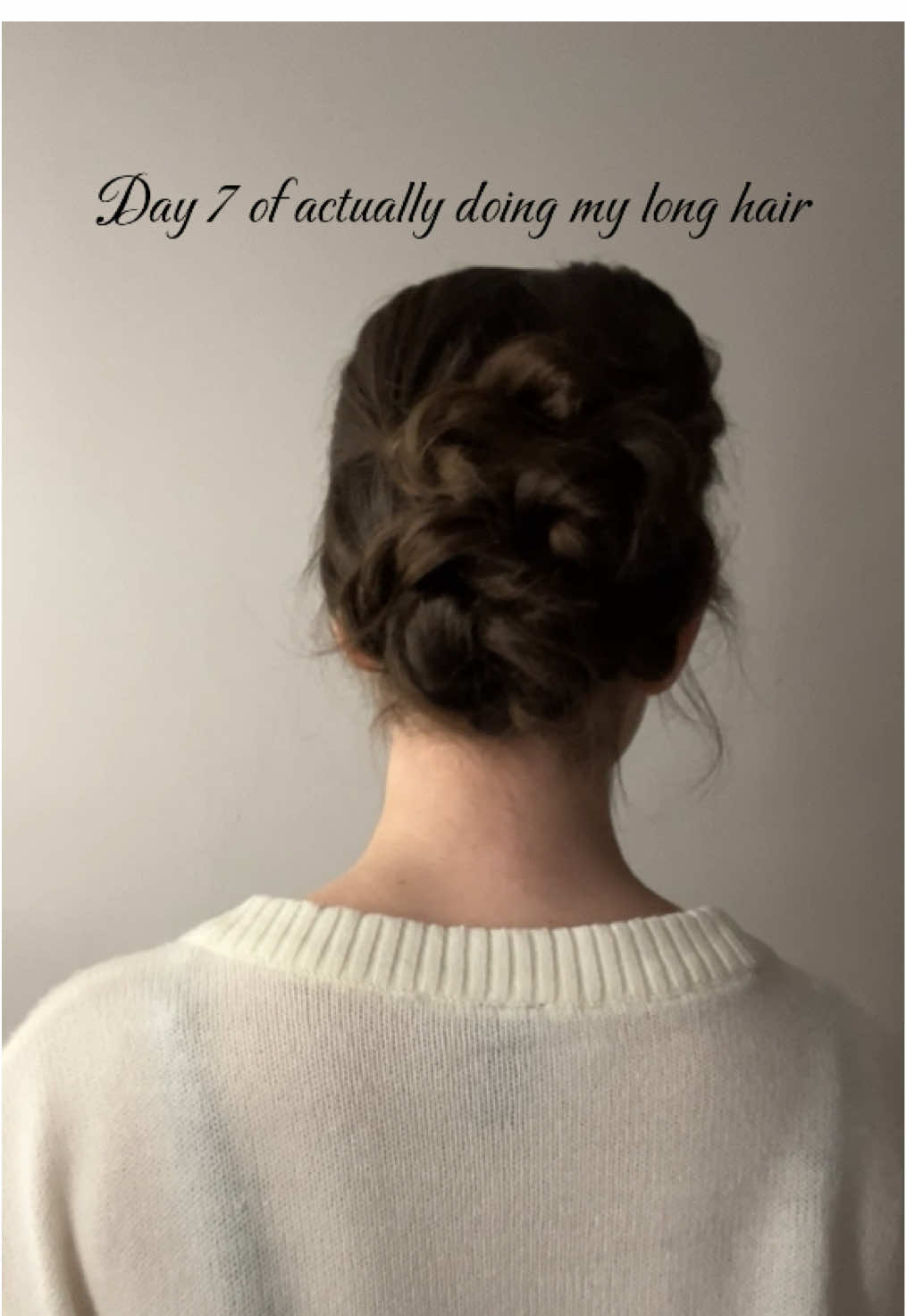 It’s a bit off center but that’s ok :) #hairtutorial #hairstyle #bun #hairtok 