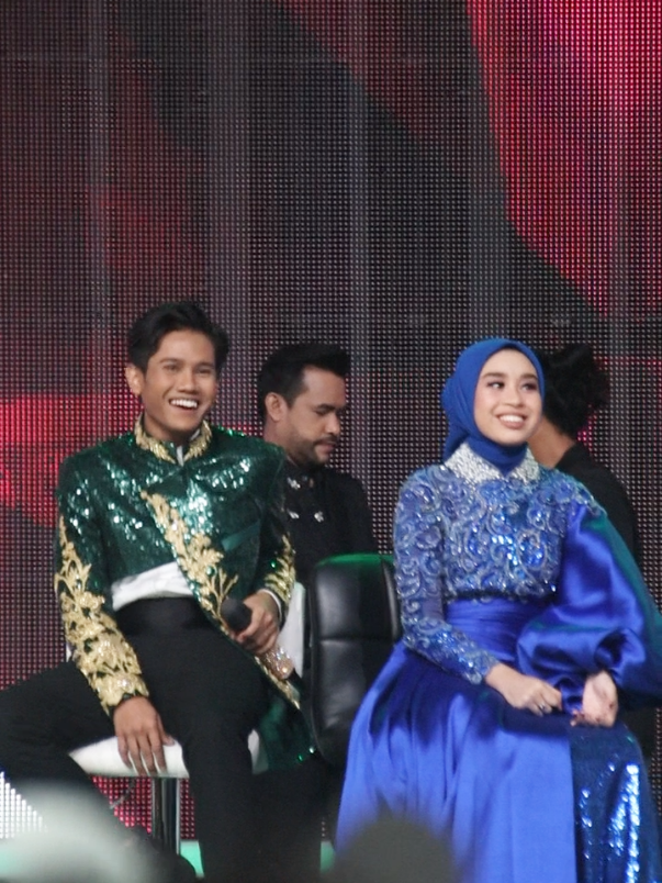 Mila langsung salting waktu dibisikin sama Valen,ciyee 😅 #milada7 #valenda7 #milen #da7 #fyp 