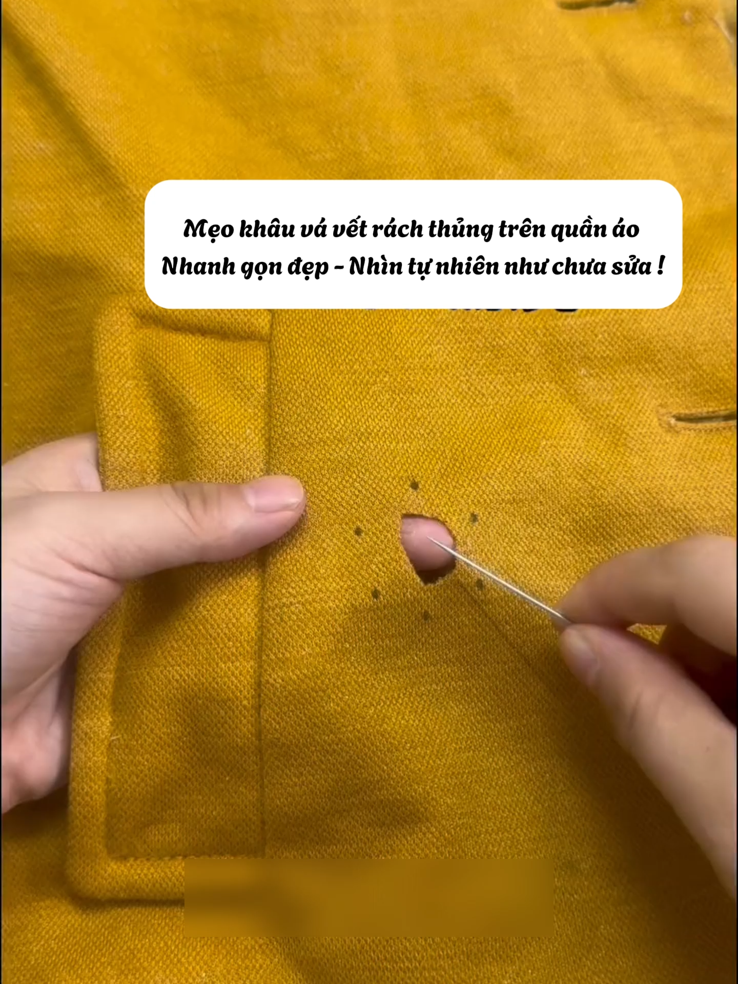 Mẹo khâu vá các vết rảnh thủng nhỏ trên quần áo - Nhanh gọn đẹp, Nhìn tự nhiên như chưa sửa #mayva #kheotay #suaquanao #thucong #handmade #meothoitrang #meohaymoingay #fyp #lifetips