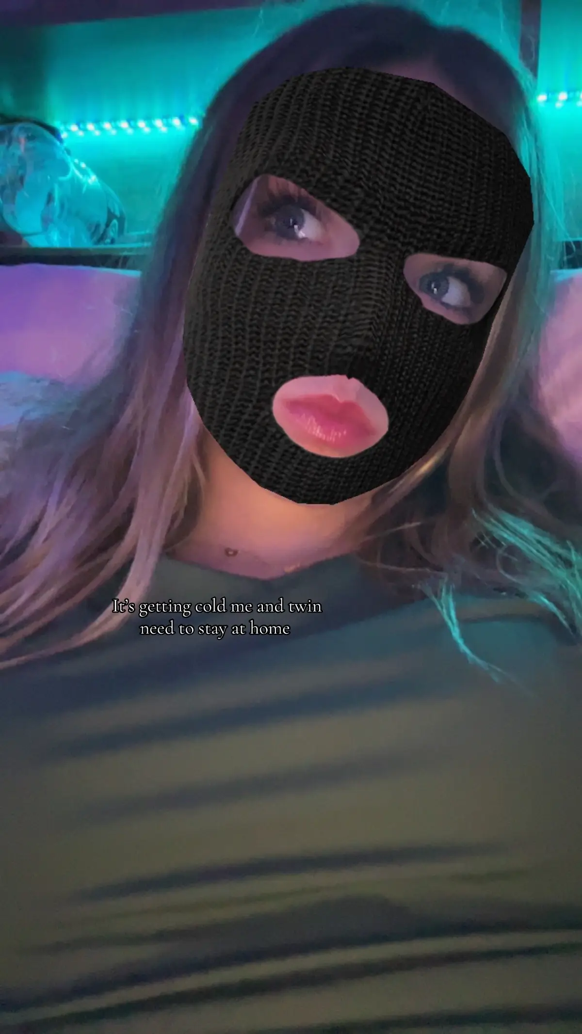 hit us up ✌️✌️✌️@mia 