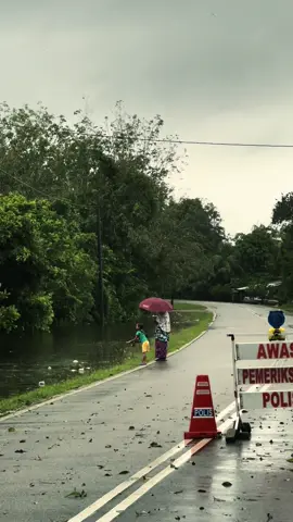 “cinta seorang ibu takkan pernah habis terhadap anaknya” #rinduibu #lovemom #yourpage 