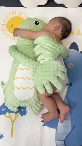 Gối ôm vỗ ru tự động giúp bé ngủ ngon hơn để phát triển đó ba mè #phukienchobe #thoitrangchobe #mevabe #baby #fyp #viral 