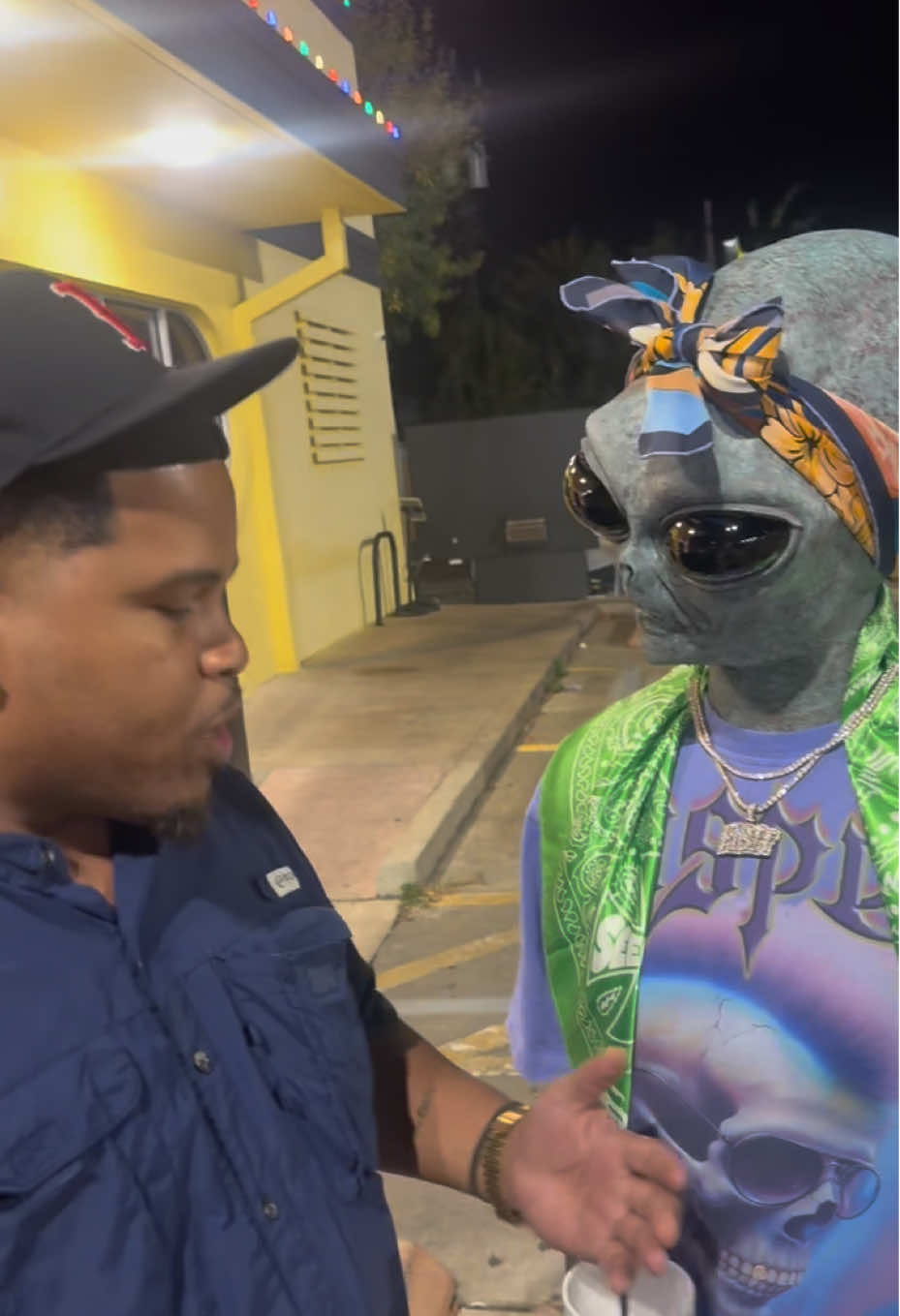 Hey @KANEKONGG why ya mans @clutchwilliams_ get this deep over a trill burger 🌚 #spacegoddathug #ripzarlax #spaygawd #invadertrimm #zappaz 