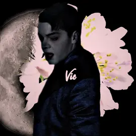 Collab with @TESSY💋 !!!! This was SO SUPER fun to make I’m so happy with the way this turned out 🖤 #collab #jeremiahvaleska #jeromevaleska #gotham #gothamedits 