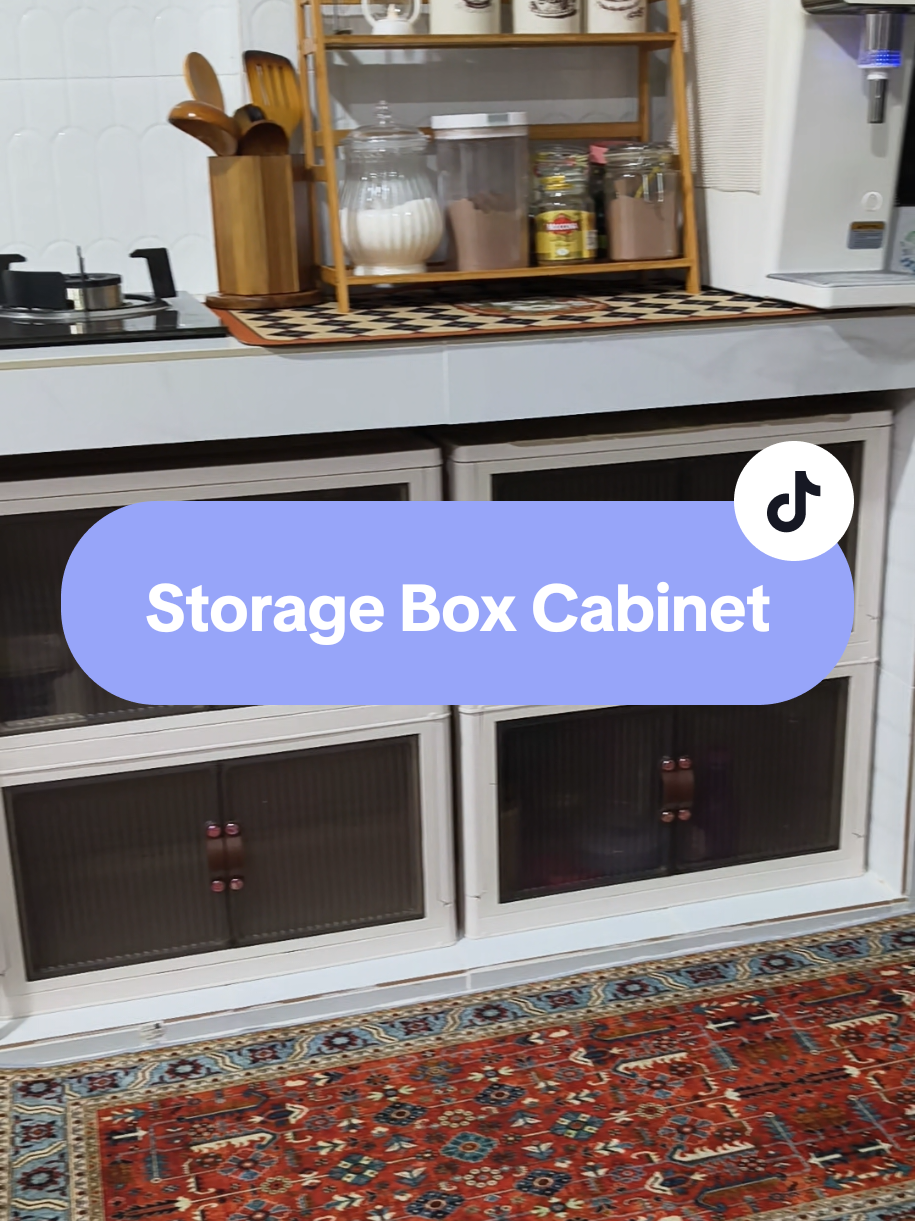 the chaos!! 💦 bajet kabinet belum ada kita adakan storage box kabinet je dulu.. yang penting nampak kemas dan tenang dapur kita 😊. #storagebox #storageboxcabinet #storageboxmurah #storageboxcantik #storageboxdapur 