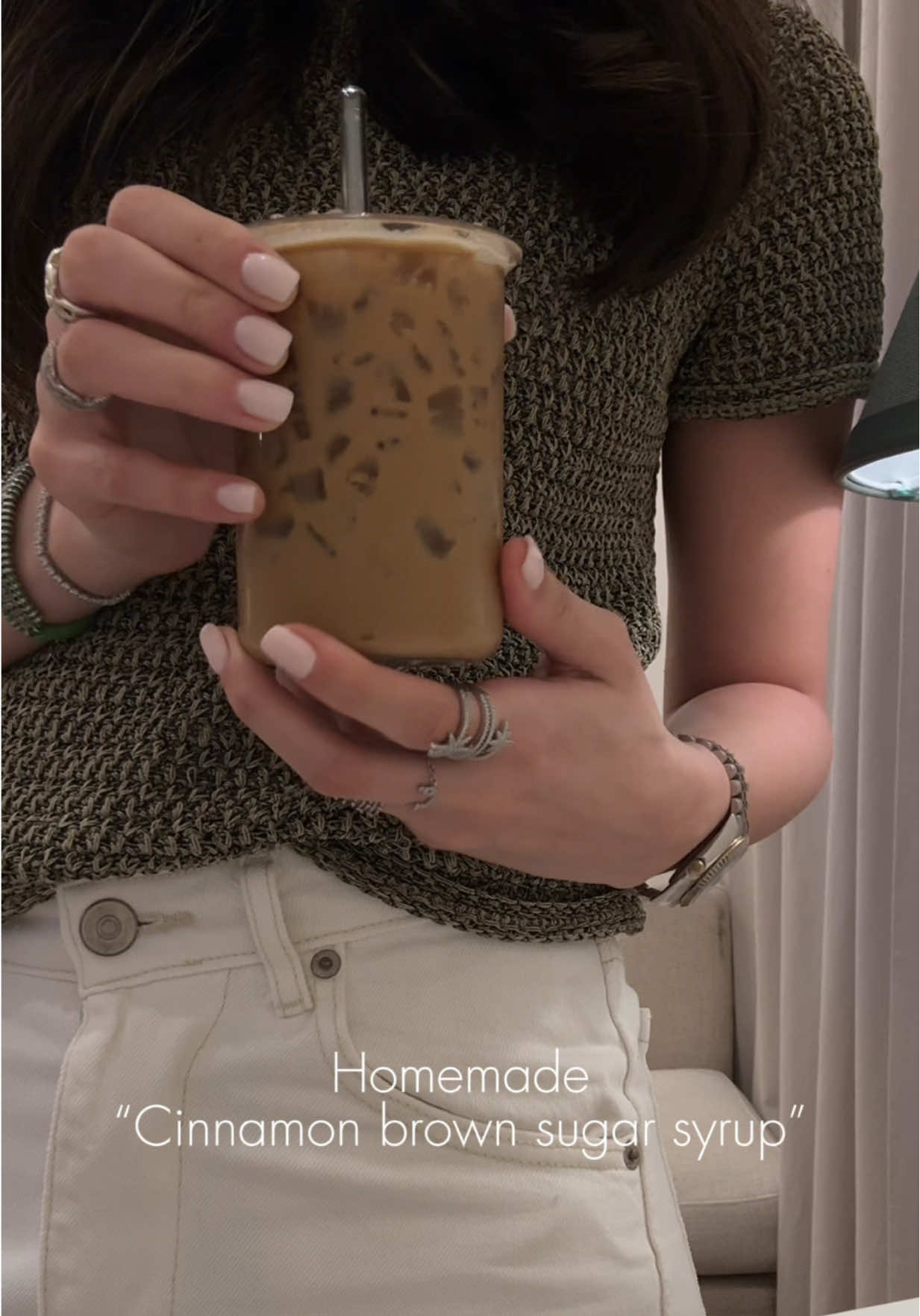 Simmering some brown sugar, water, a pinch of cinnamon, and some vanilla into a pot would give you the most delicious syrup. It’s so simple and you could get it done under 10 minutes. Give it a try!☺️  #kuwait #coffee #latte #الكويت #latte  