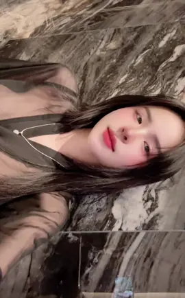 ~ 我们每天努力的目标不是为了遇见某个人，而是为了遇见更好的自己。🍃☺️🪭#yfpシ #meooiunek♥️ #xh 