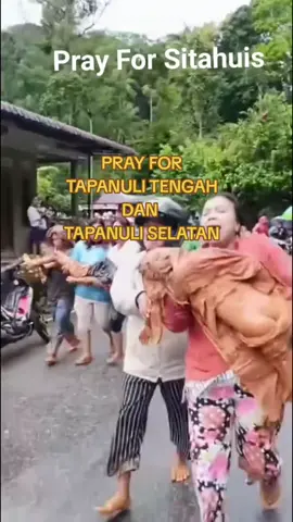 banjir melanda kota sibolga dan Tapanuli Tengah dan Tapanuli Selatan padang sidempuan dan barang Toru kemarin dan membuat dua wilayah tersebut banjir dan longsor dan pemadaman jaringan internet beberapa jam #banjir #tapteng #tapsel  #BNPB #prayfortapanuli 