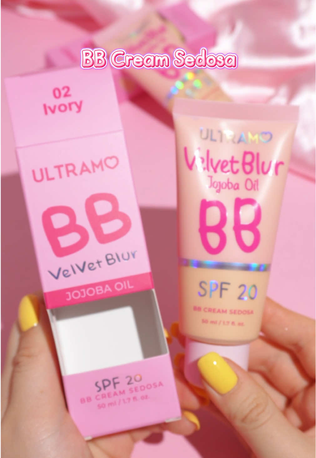 Conozca nuestra BB Cream SPF 20, maquillaje + cuidado 2 en 1 🌿 . Cobertura construible, hidratación, protección solar y aceite de jojoba para una piel radiante todo el día 💖 #ultramo #ultramocosmetics #base #prebase #maquillaje 