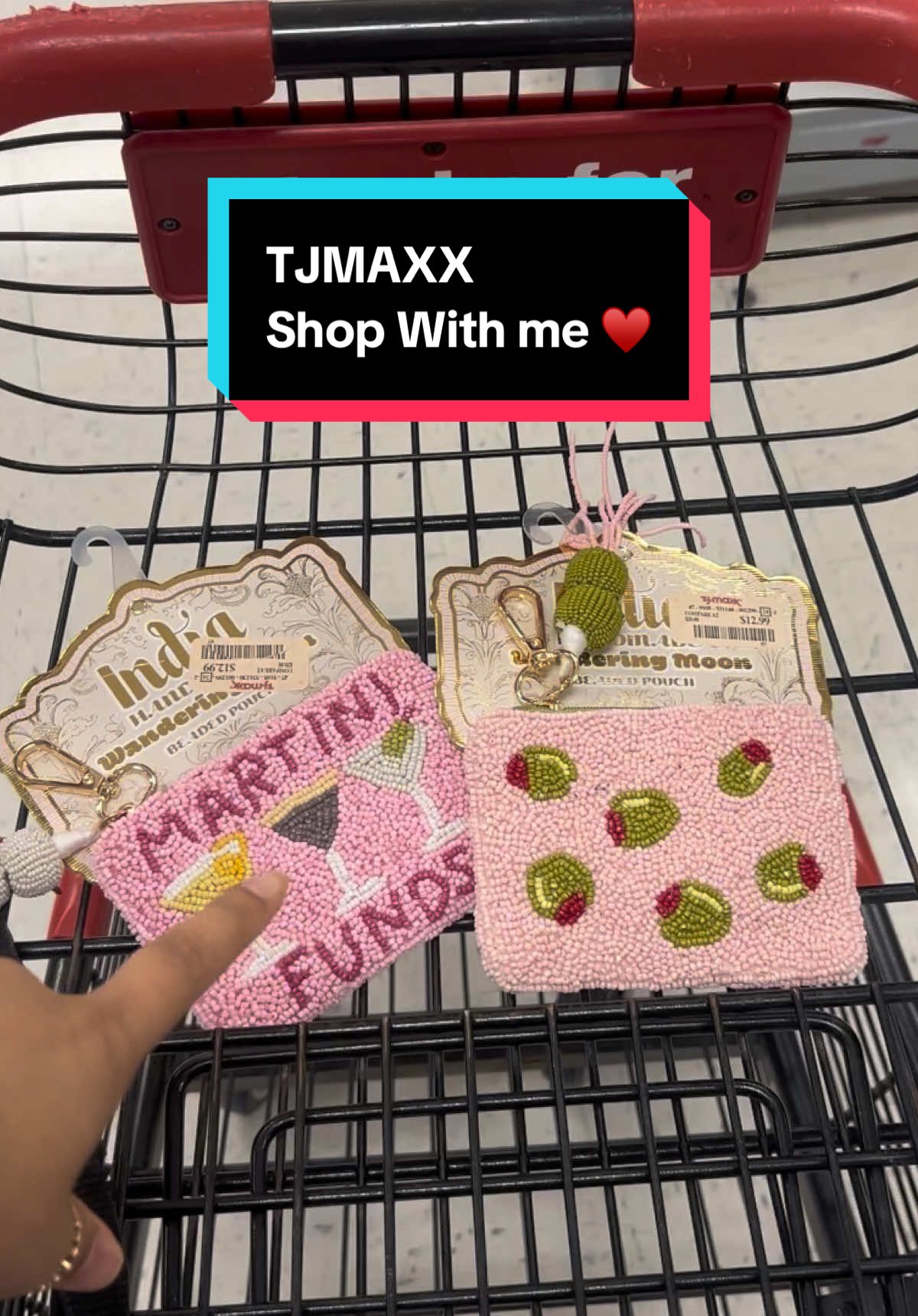 Obsessed with the new beaded pouches 😍🍸🫒 @TJ Maxx #rjmaxxfinds #tjmaxxhaul #tjmaxxshopping #shopwithme #beadedpouches